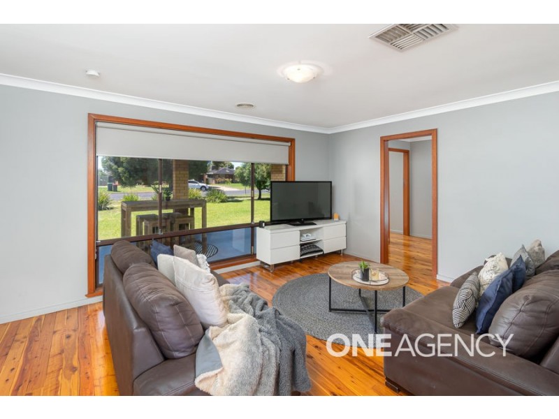 14 MAIN STREET, Lake Albert NSW 2650