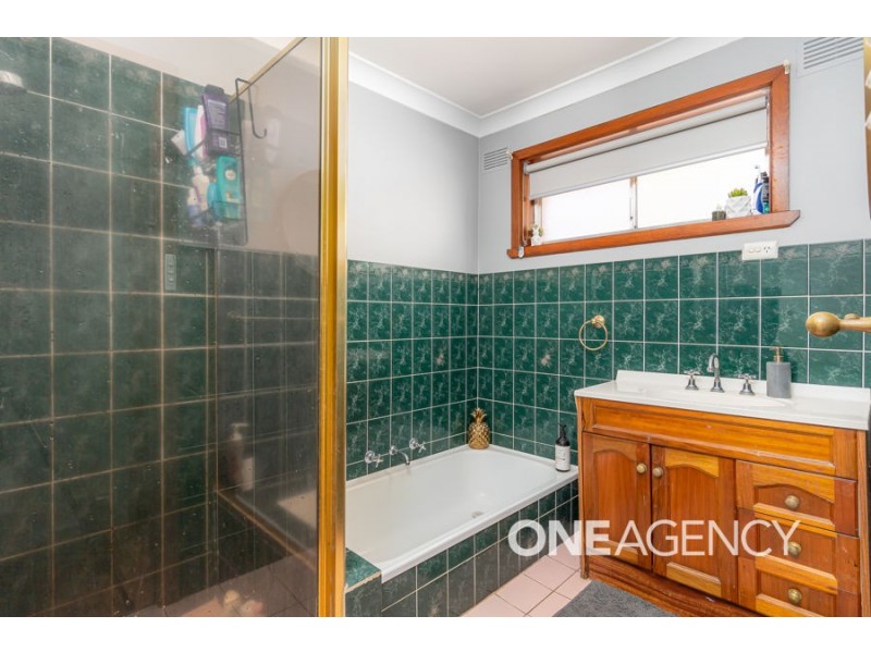 14 MAIN STREET, Lake Albert NSW 2650