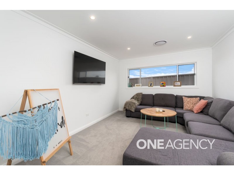 72 JUMBUCK DRIVE, Gobbagombalin NSW 2650