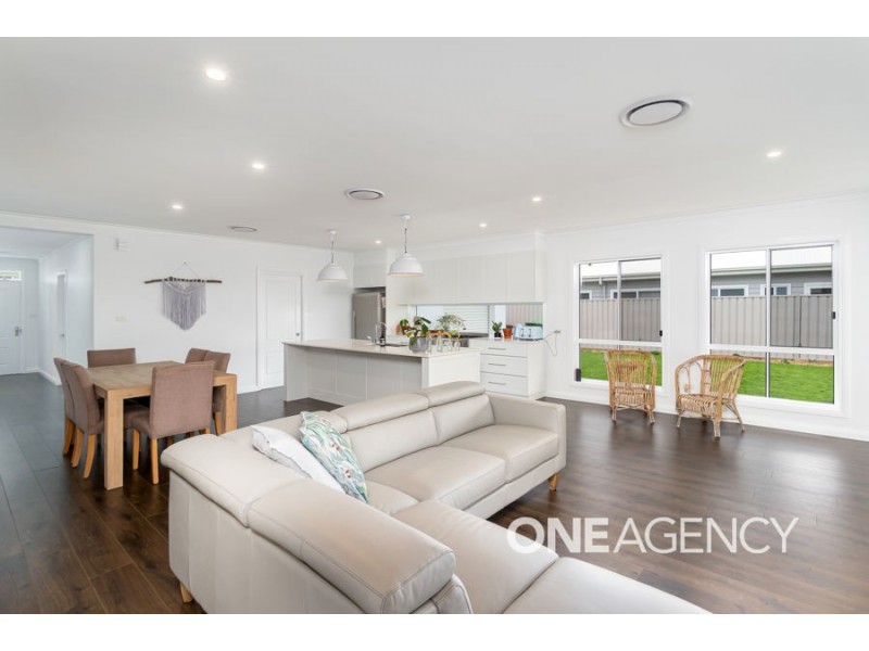 72 JUMBUCK DRIVE, Gobbagombalin NSW 2650