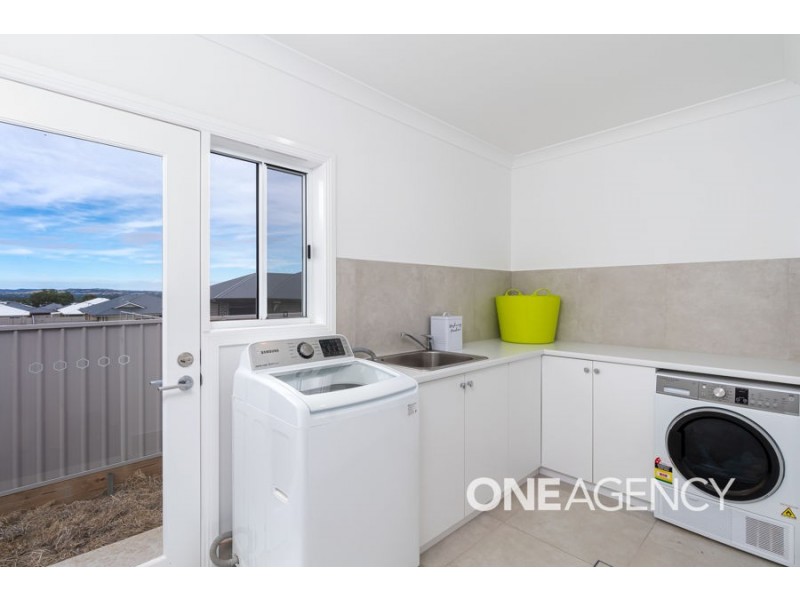 72 JUMBUCK DRIVE, Gobbagombalin NSW 2650