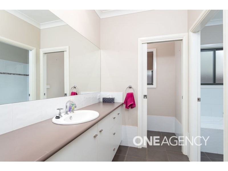 36 YARRAWAH CRESCENT, Bourkelands NSW 2650