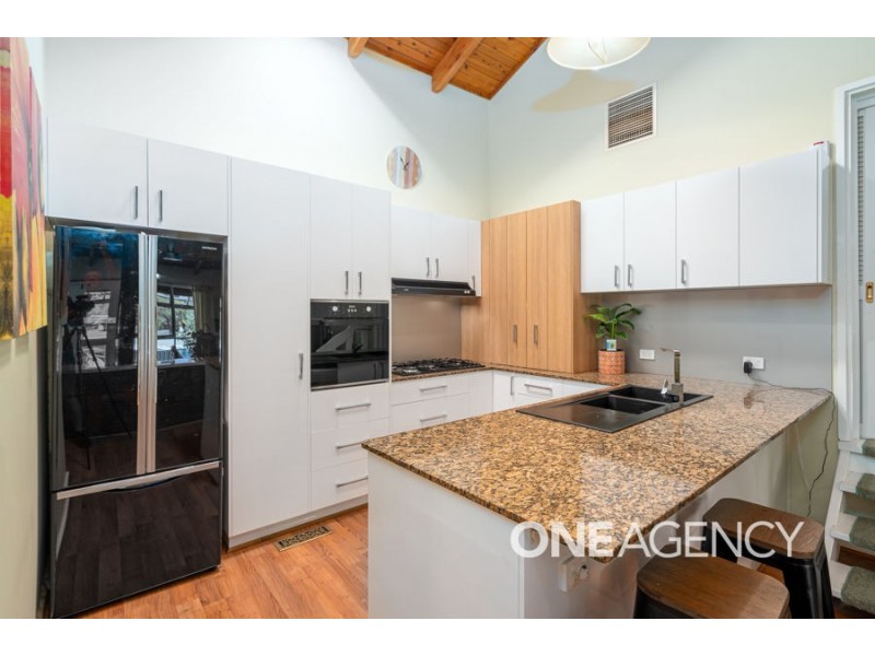 39 CHURCHILL AVENUE, Kooringal NSW 2650