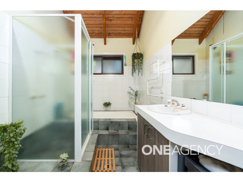 39 CHURCHILL AVENUE, Kooringal NSW 2650