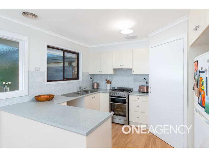 1 WILLS PLACE, Lake Albert NSW 2650