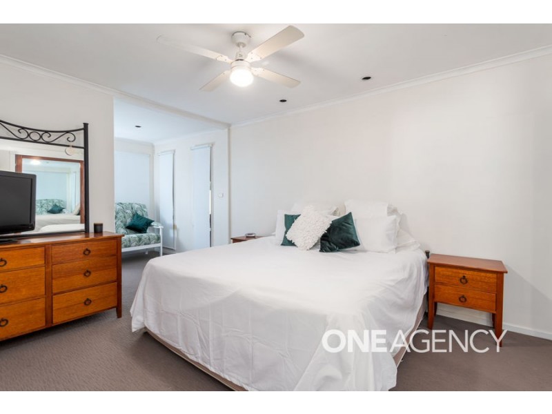 16 UNDURRA DRIVE, Glenfield Park NSW 2650