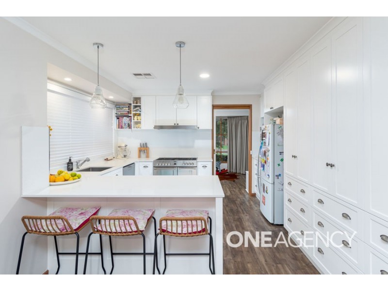 10 SPOKES STREET, Kooringal NSW 2650