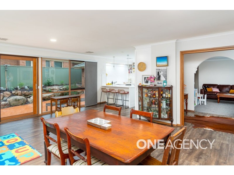 10 SPOKES STREET, Kooringal NSW 2650