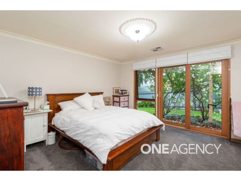 10 SPOKES STREET, Kooringal NSW 2650