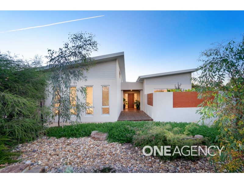 36 PLUNKETT DRIVE, Lake Albert NSW 2650