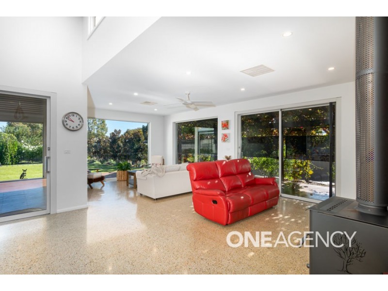 36 PLUNKETT DRIVE, Lake Albert NSW 2650