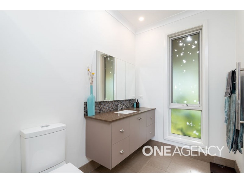 36 PLUNKETT DRIVE, Lake Albert NSW 2650