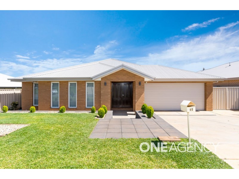 60 BARMEDMAN AVENUE, Gobbagombalin NSW 2650