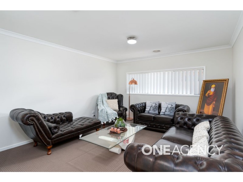 60 BARMEDMAN AVENUE, Gobbagombalin NSW 2650