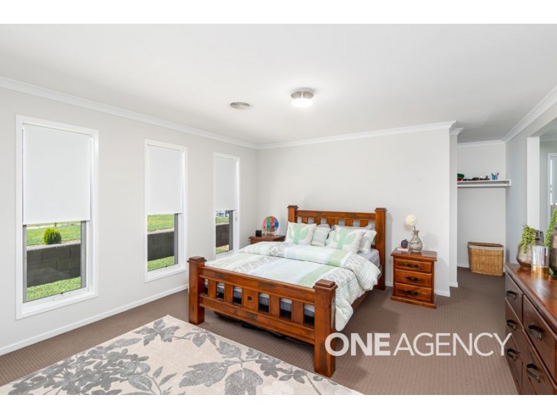 60 BARMEDMAN AVENUE, Gobbagombalin NSW 2650