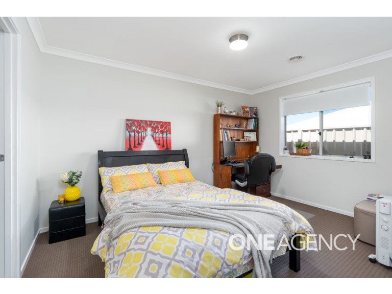 60 BARMEDMAN AVENUE, Gobbagombalin NSW 2650