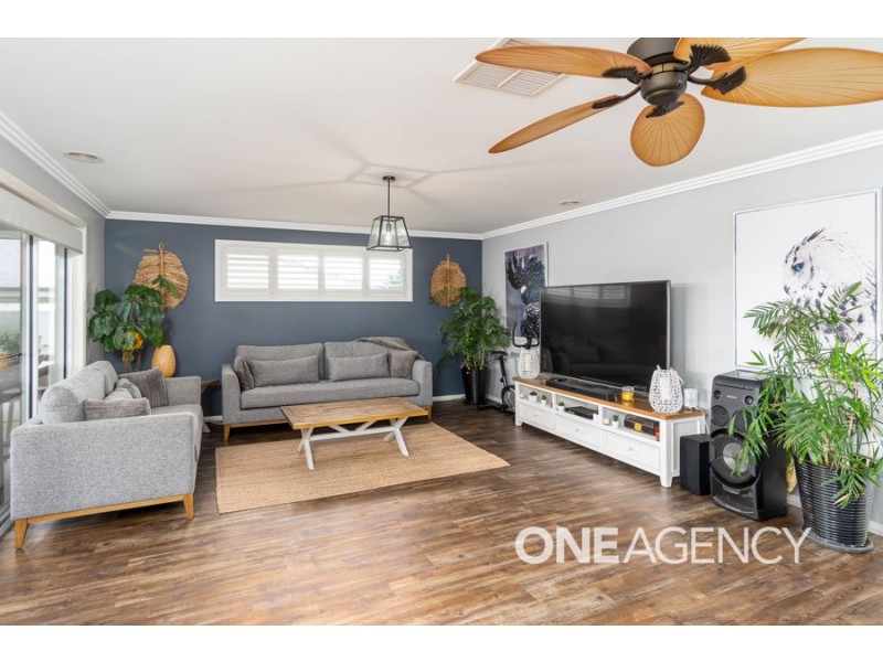 20 BARTON AVENUE, Lloyd NSW 2650