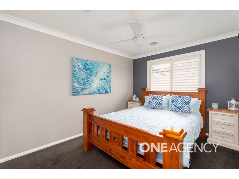 20 BARTON AVENUE, Lloyd NSW 2650