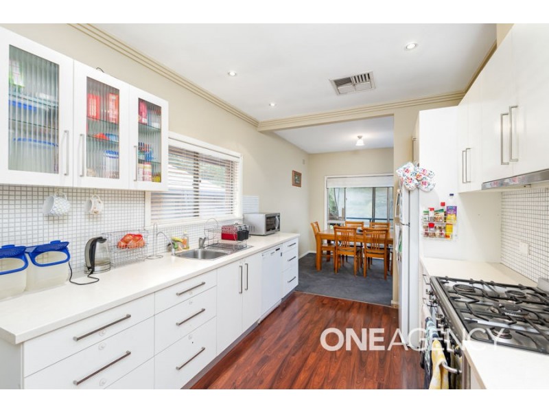 12 COLONG PLACE, Kooringal NSW 2650