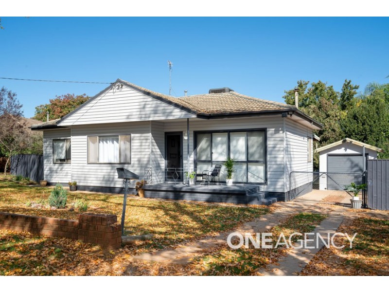 6 MARAMA PARADE, Mount Austin NSW 2650