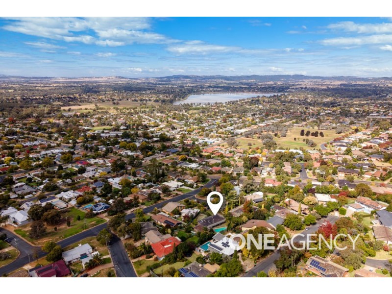 5 RALEIGH PLACE, Kooringal NSW 2650