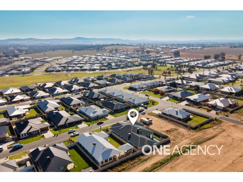5 NELLYWANNA STREET, Gobbagombalin NSW 2650