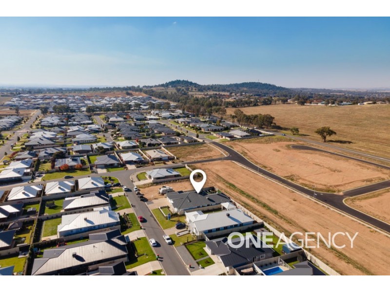 5 NELLYWANNA STREET, Gobbagombalin NSW 2650