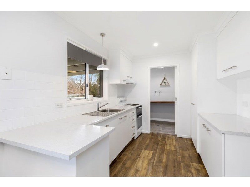 46 PUGSLEY AVENUE, Estella NSW 2650