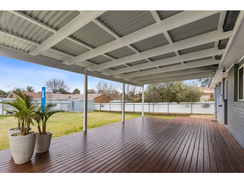 46 PUGSLEY AVENUE, Estella NSW 2650