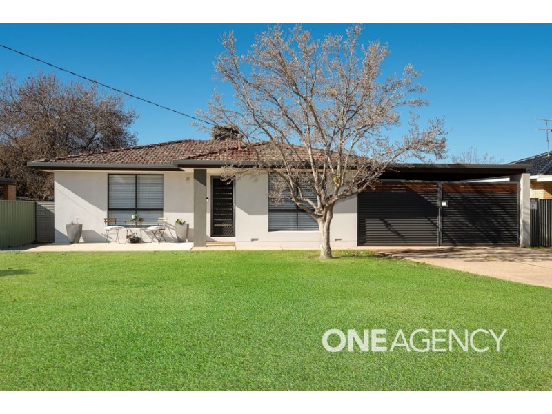 3 MAIN STREET, Lake Albert NSW 2650
