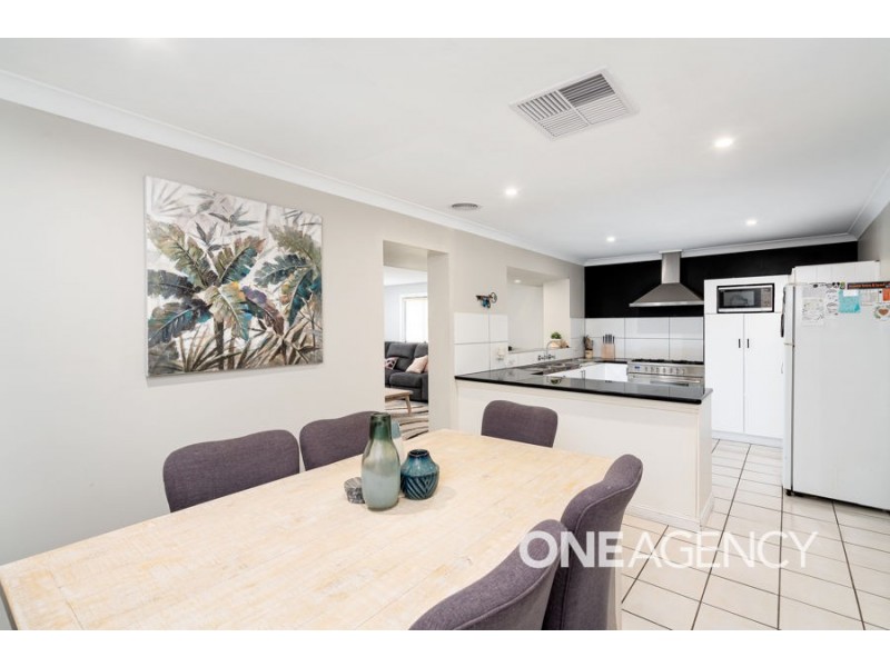 3 MAIN STREET, Lake Albert NSW 2650
