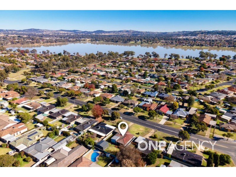 3 MAIN STREET, Lake Albert NSW 2650