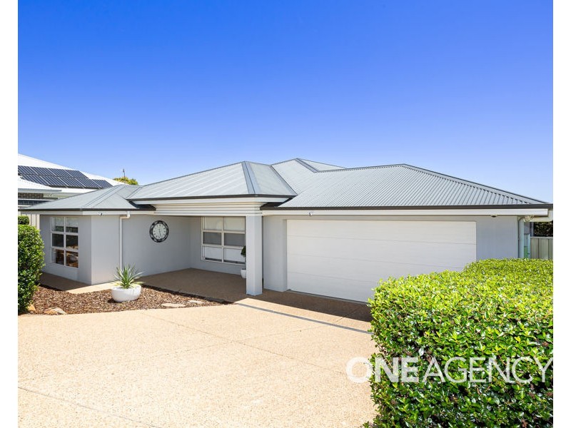 10 WINTER AVENUE, Gobbagombalin NSW 2650