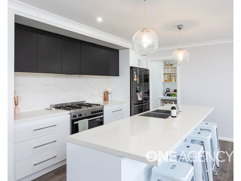 10 WINTER AVENUE, Gobbagombalin NSW 2650