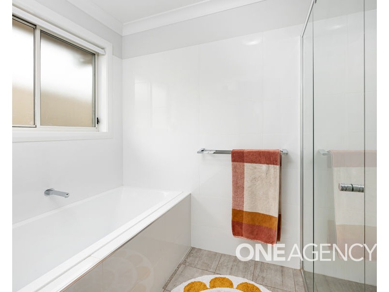 10 WINTER AVENUE, Gobbagombalin NSW 2650