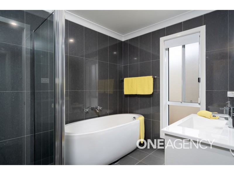 8 YANDEE PLACE, Estella NSW 2650