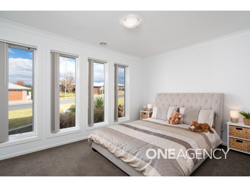 8 YANDEE PLACE, Estella NSW 2650