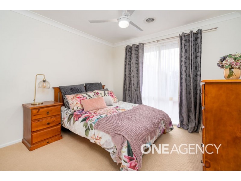 13 NANDINA AVENUE, Lake Albert NSW 2650