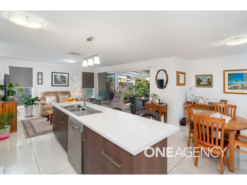 2/15 MURNDAL PLACE, Bourkelands NSW 2650