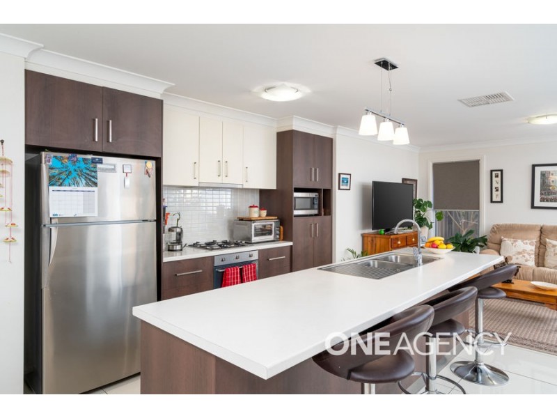 2/15 MURNDAL PLACE, Bourkelands NSW 2650