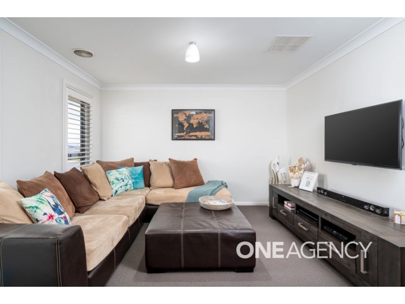 135 BROOKLYN DRIVE, Bourkelands NSW 2650