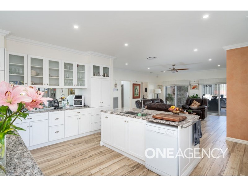 5 ST AUBINS PLACE, Bourkelands NSW 2650