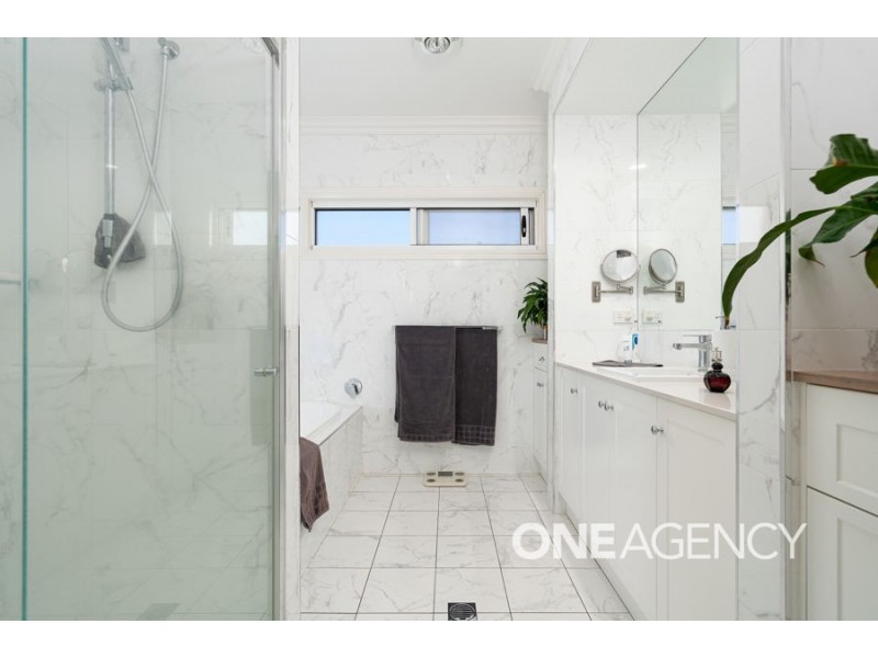 5 ST AUBINS PLACE, Bourkelands NSW 2650
