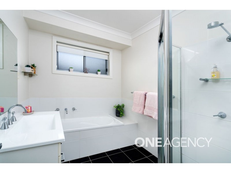 64 KALOONA DRIVE, Bourkelands NSW 2650