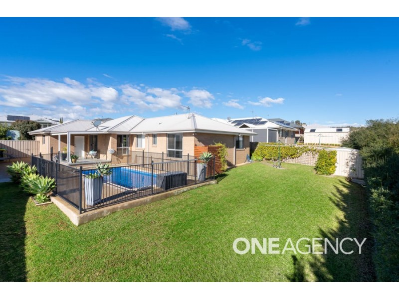 64 KALOONA DRIVE, Bourkelands NSW 2650