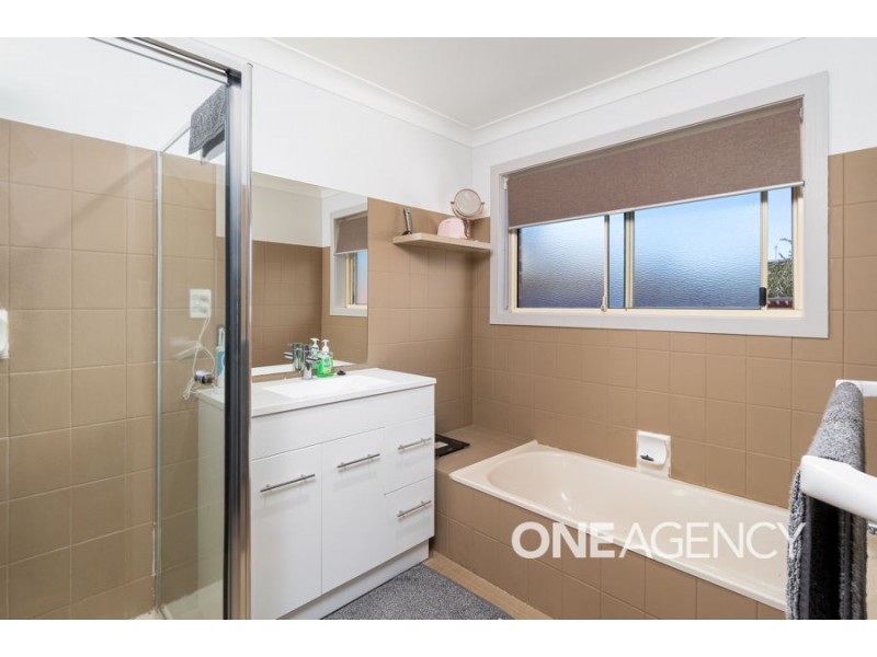 6/108 UNDURRA DRIVE, Glenfield Park NSW 2650