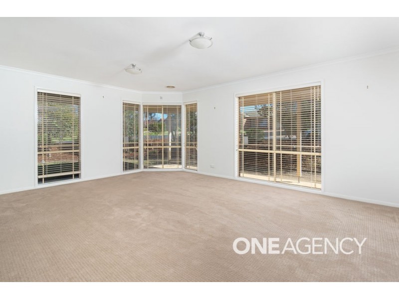 1 CANOLA PLACE, Estella NSW 2650