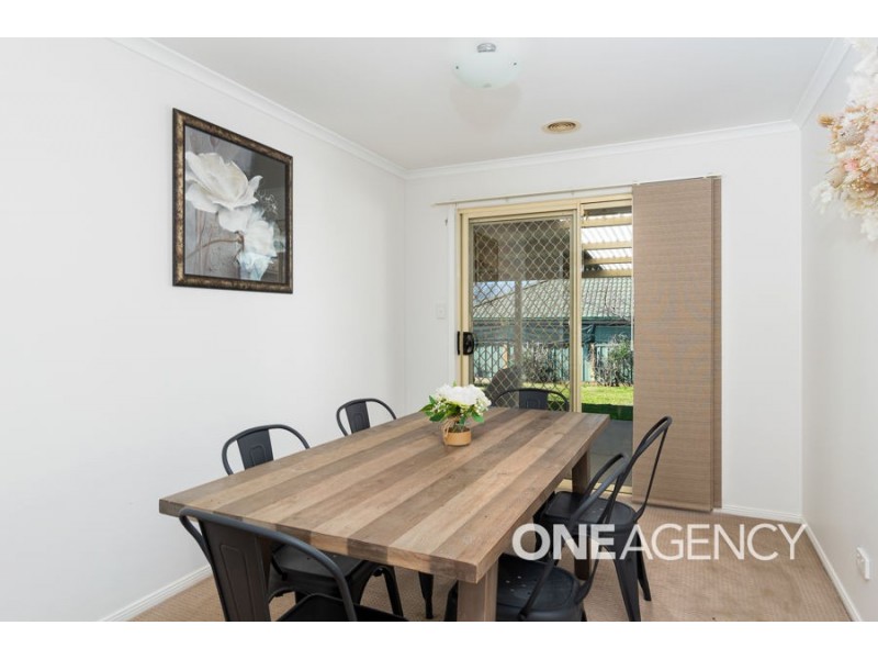 1 CANOLA PLACE, Estella NSW 2650