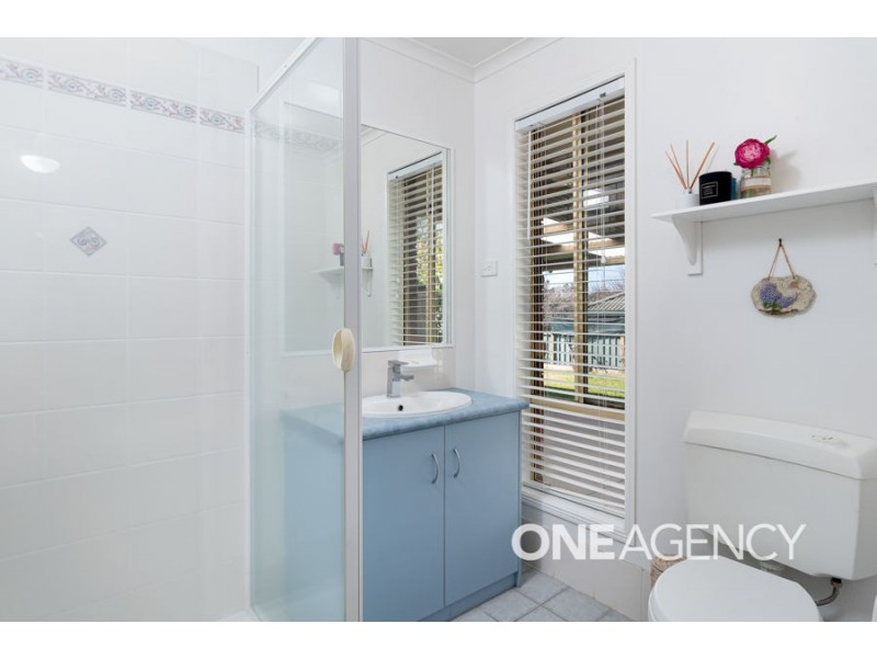 1 CANOLA PLACE, Estella NSW 2650