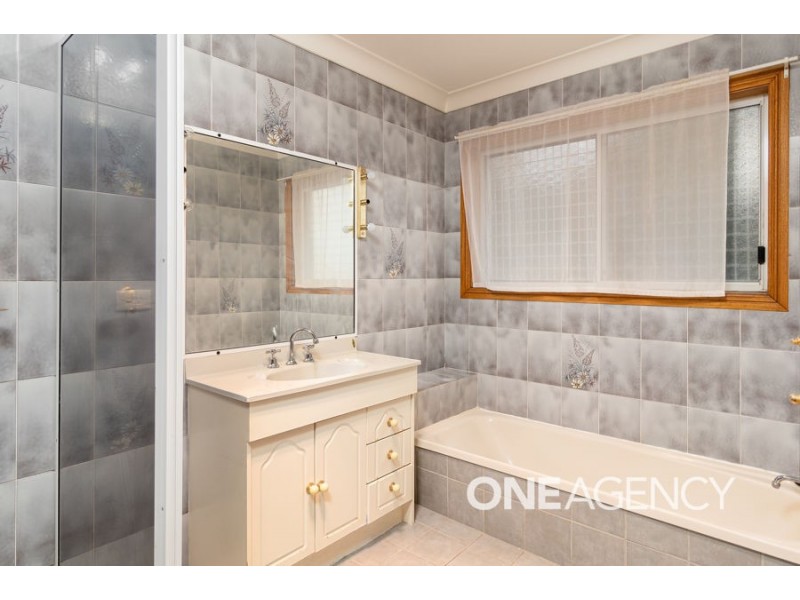 2 WILKS AVENUE, Kooringal NSW 2650